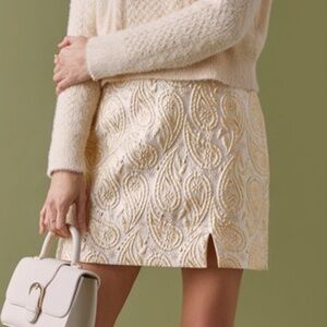 Francesca's - Grace Paisley Jacquard Mini Skirt - Gold  - Size M